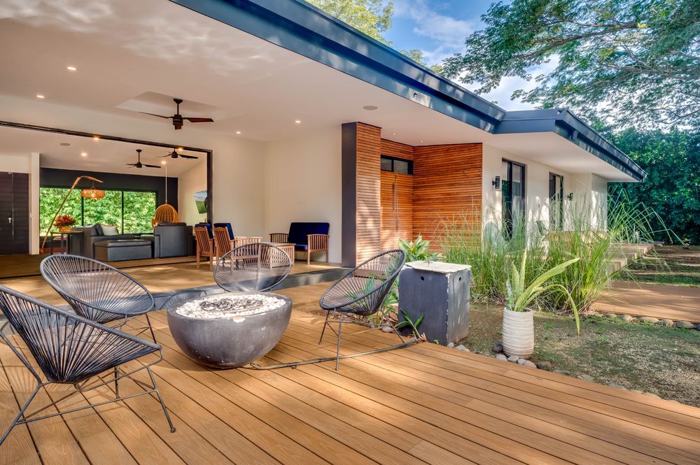 Fire pit and lounge chairs on the deck