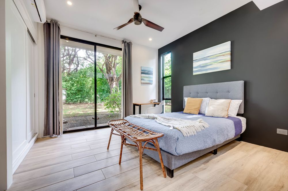 Suite with twin beds that join to a king